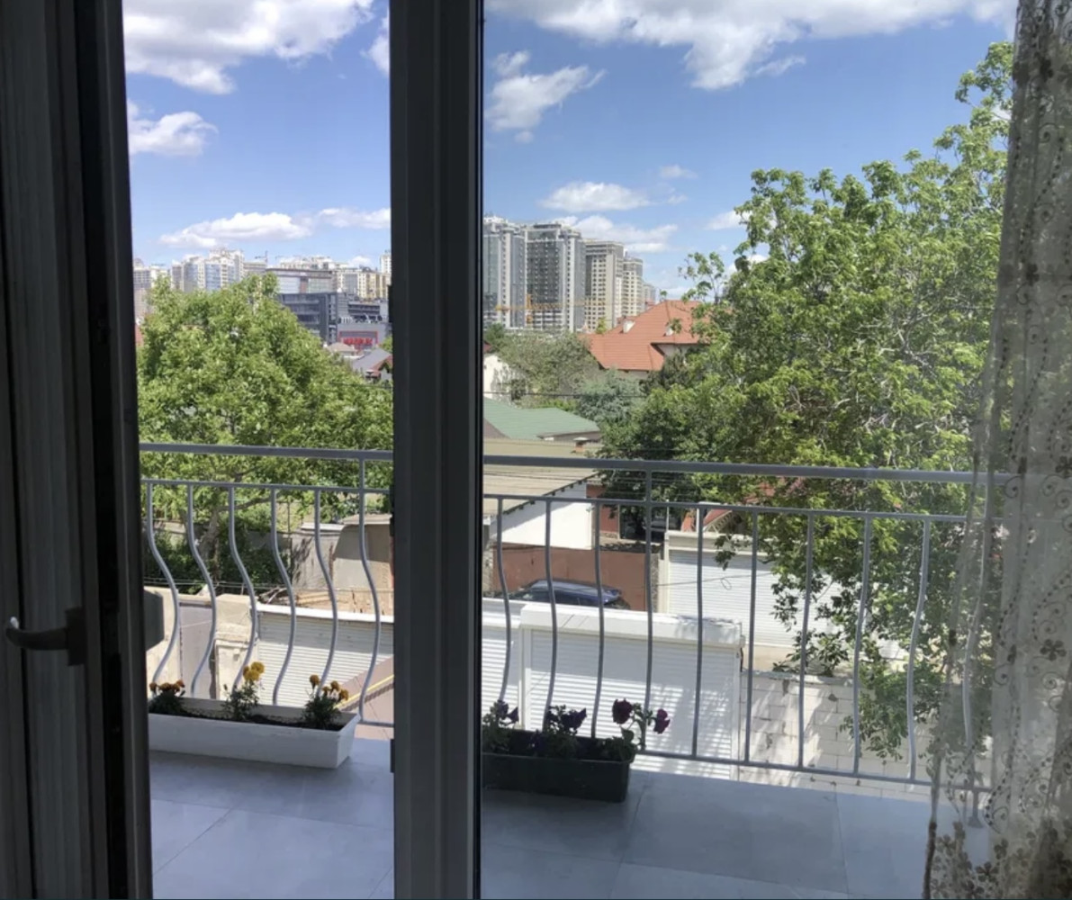 Дом на ул. Каманина пер., 205 м², 280 000$ — FAKTOR