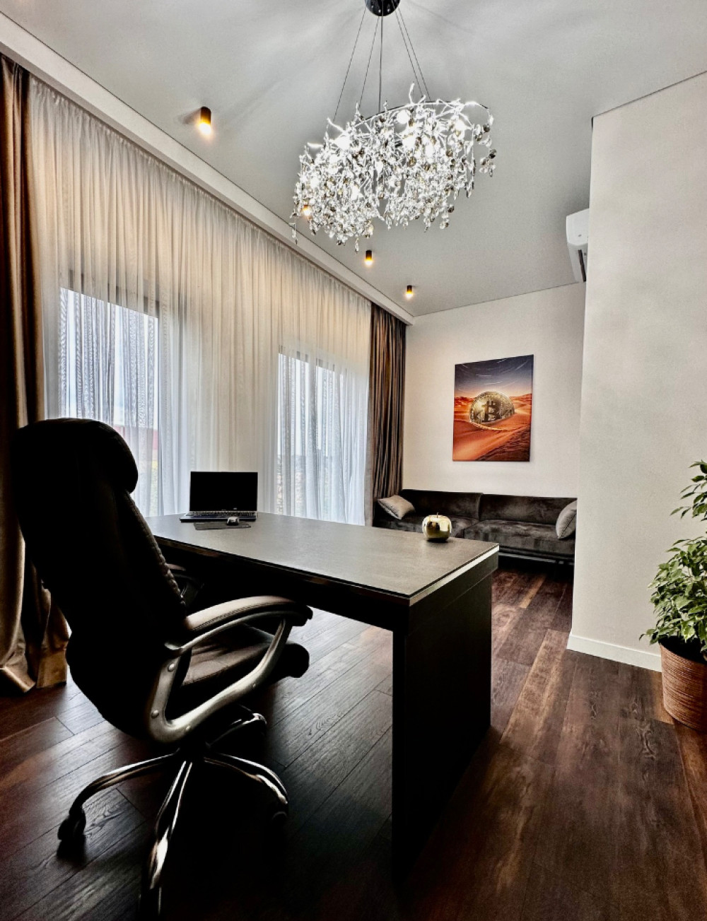 Дом на ул. Уютная (Совиньон), 330 м², 850 000$ — FAKTOR