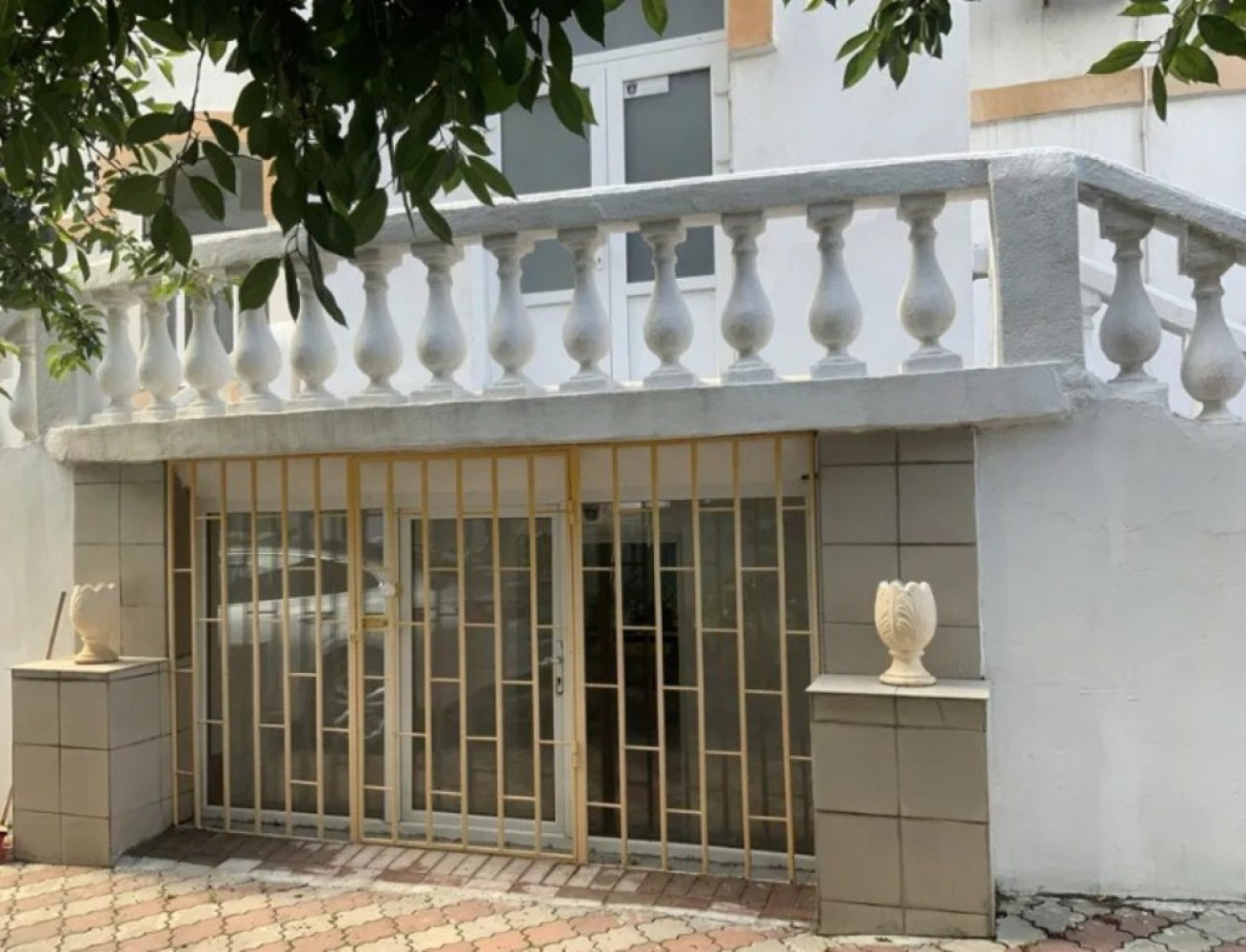 Дом на ул. Золотой берег, 800 м², 800 000$ — FAKTOR