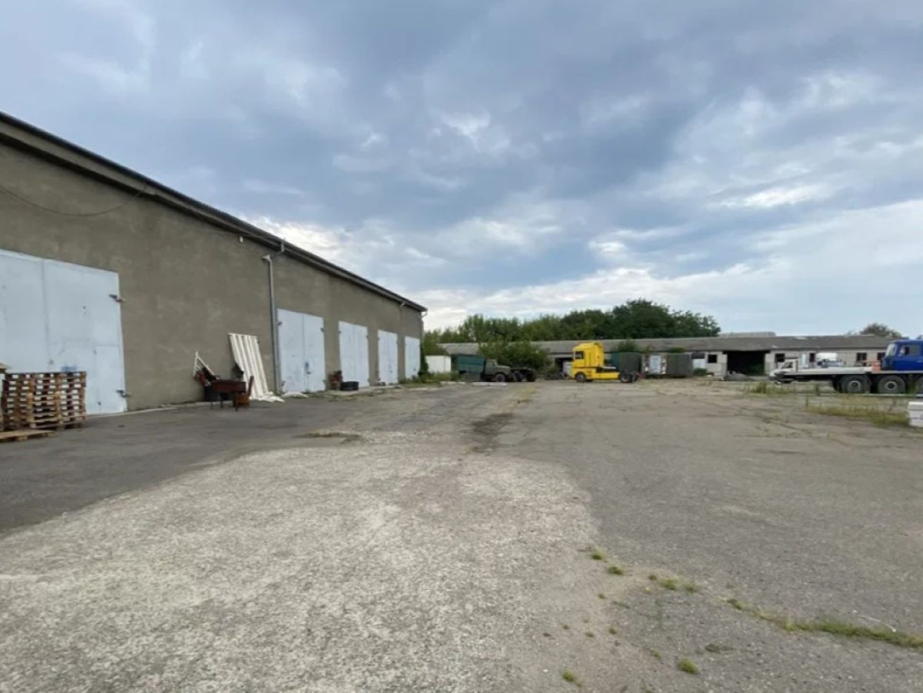 Коммерческая недвижимость на ул. Пригородная, 2000 м², 810 000$ — FAKTOR