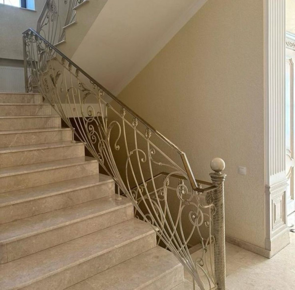 Дом на ул. Дмитриевская (Донского) (Фонтан), 490 м², 1 000 000$ — FAKTOR