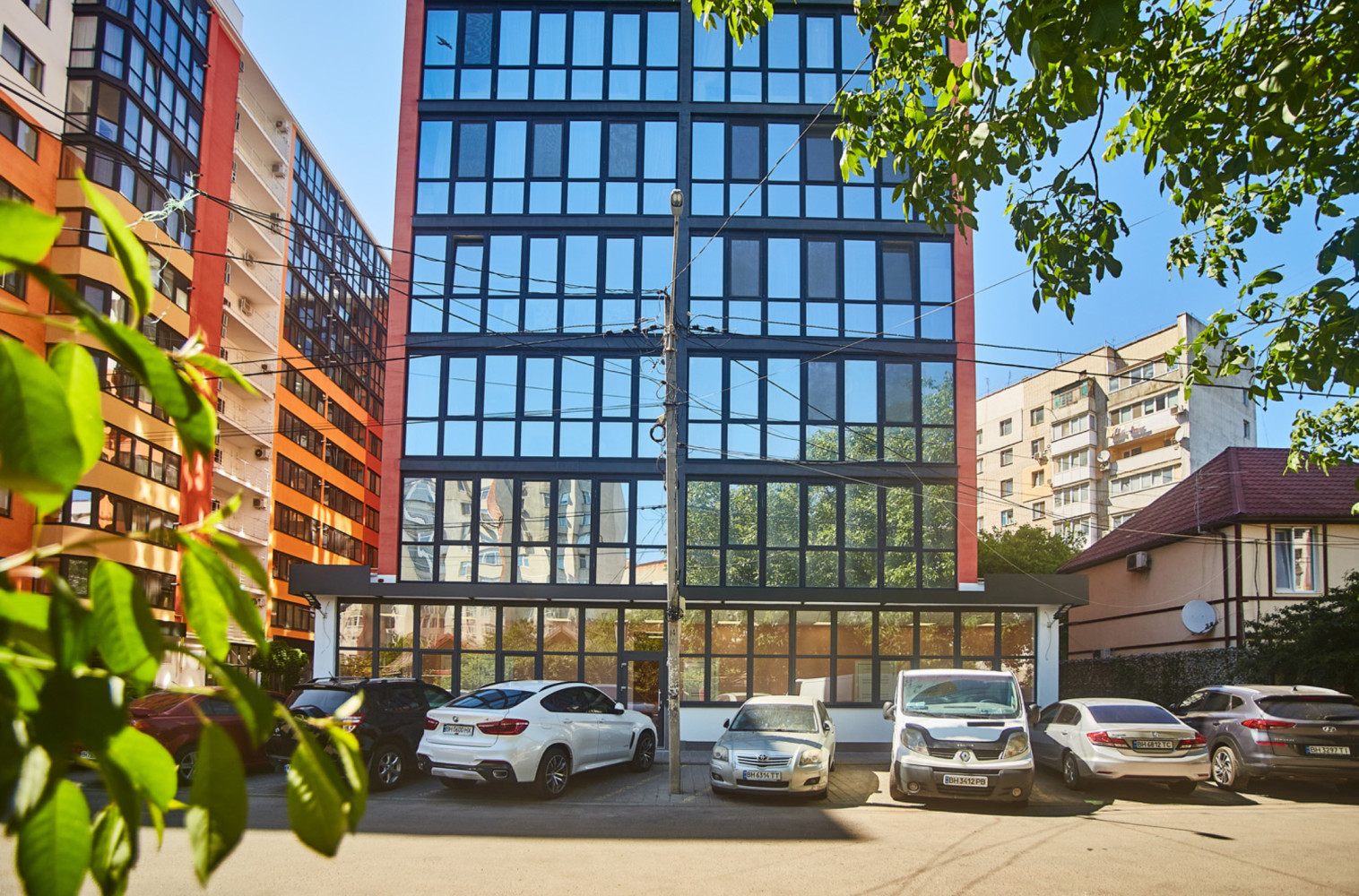 Комерційна нерухомість на вул. Вадатурского Алексея, 720 м², 800 000$ — FAKTOR