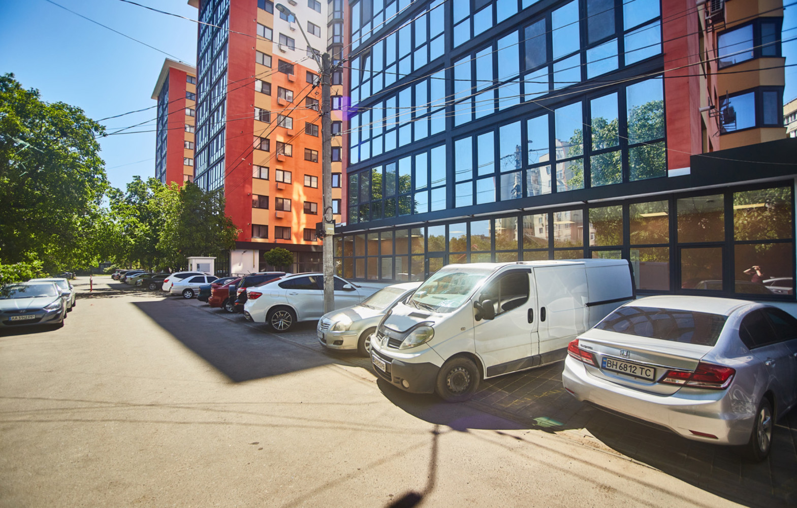 Комерційна нерухомість на вул. Вадатурского Алексея, 720 м², 800 000$ — FAKTOR