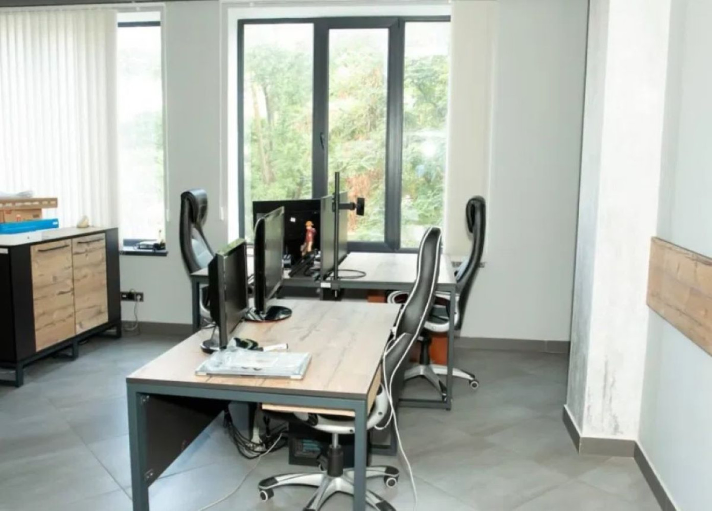 Коммерческая недвижимость на ул. Литературная, 590 м², 590 000$ — FAKTOR