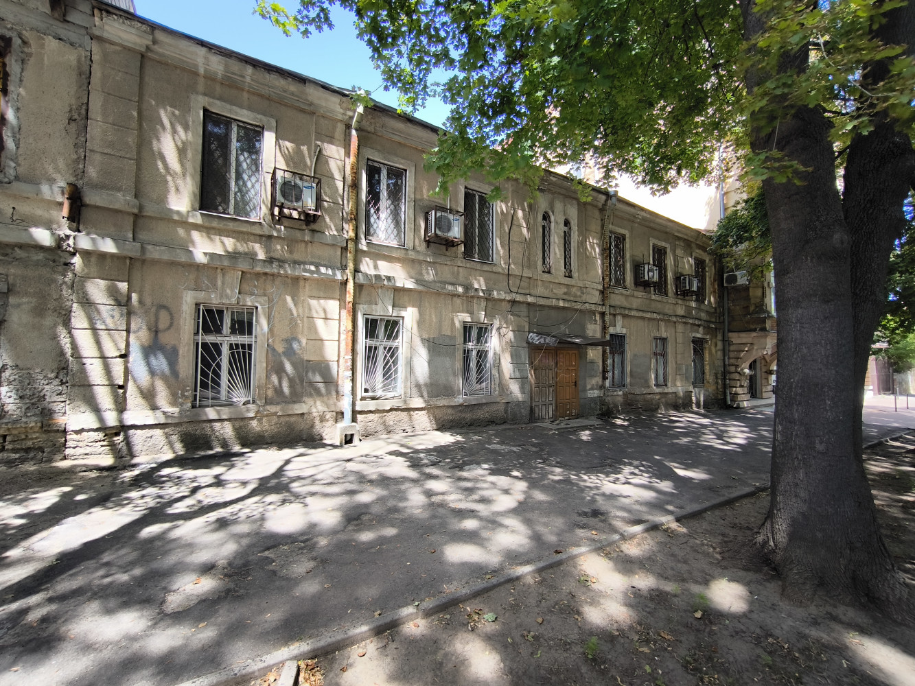 Дом на ул. Успенская, 460 м², 590 000$ — FAKTOR