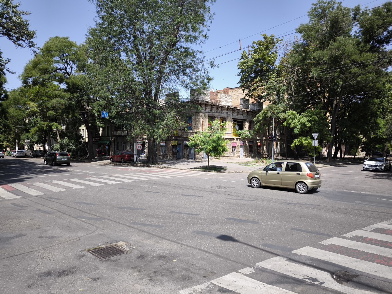 Дом на ул. Успенская, 460 м², 590 000$ — FAKTOR