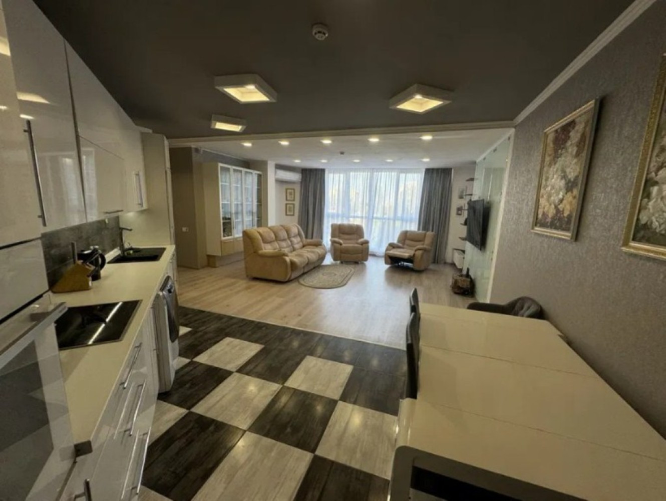 Квартира на ул. Среднефонтанская, 88 м², 110 000$ — FAKTOR