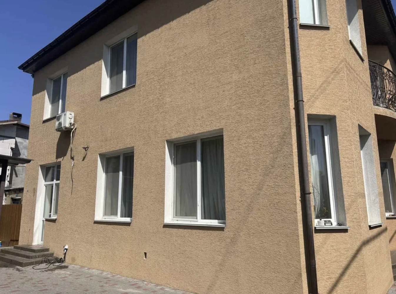 Дом на ул. Южная дорога, 200 м², 245 000$ — FAKTOR