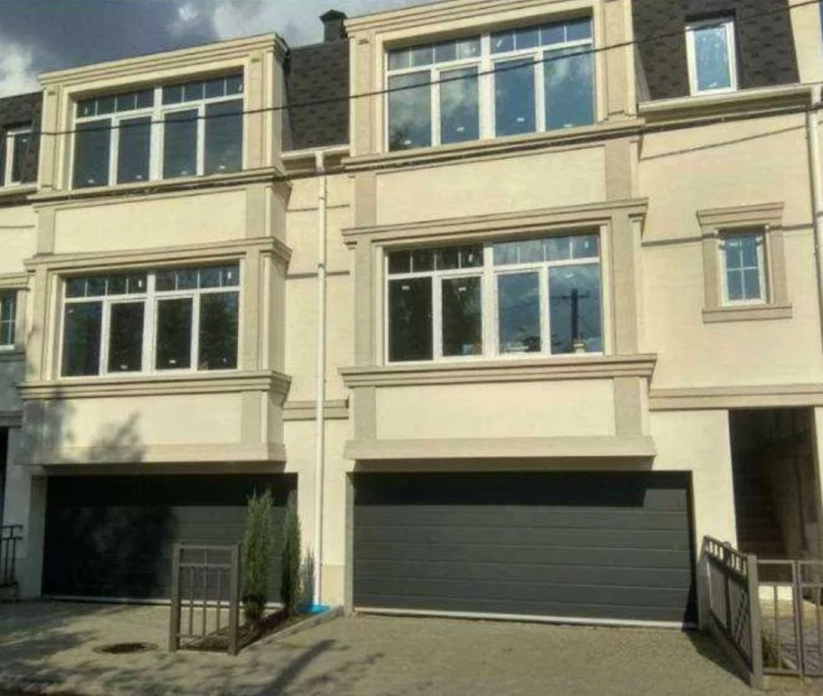 Дом на ул. Ефима Геллера, 250 м², 250 000$ — FAKTOR