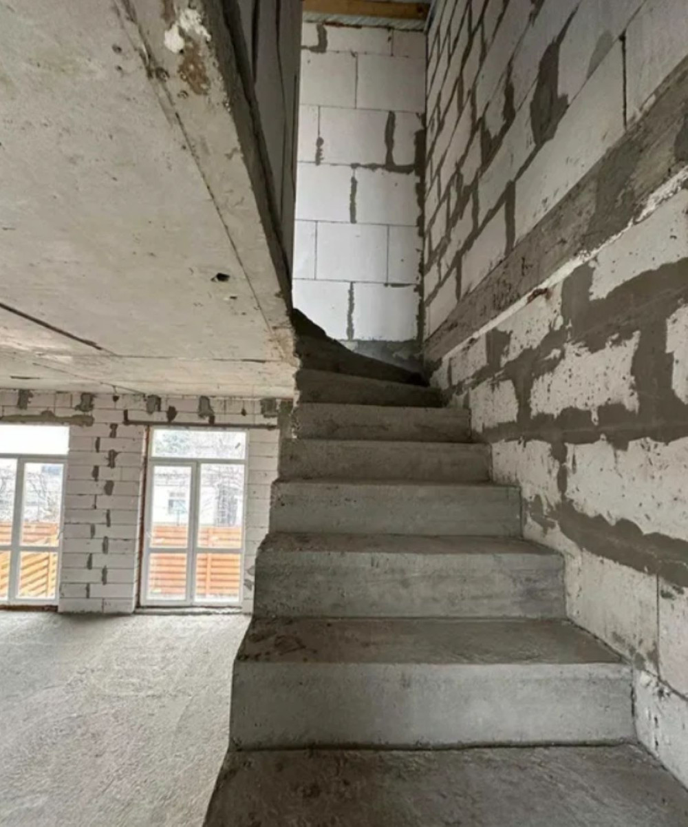 Дом на ул. Ефима Геллера, 250 м², 250 000$ — FAKTOR