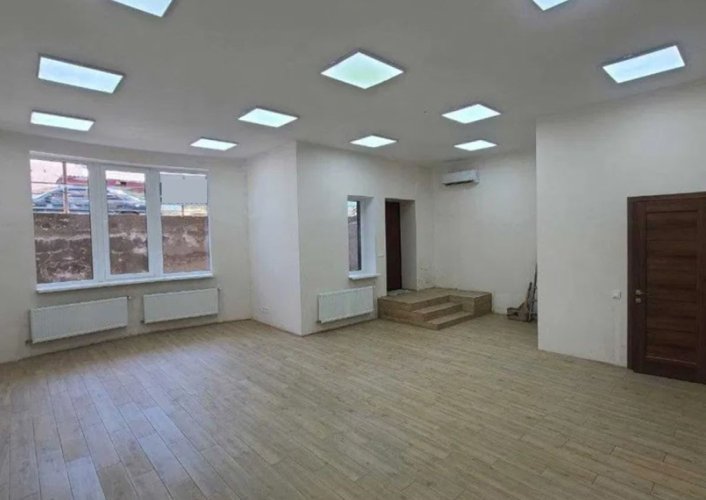 Коммерческая недвижимость на ул. Зоопарковая, 130 м², 108 000$ — FAKTOR