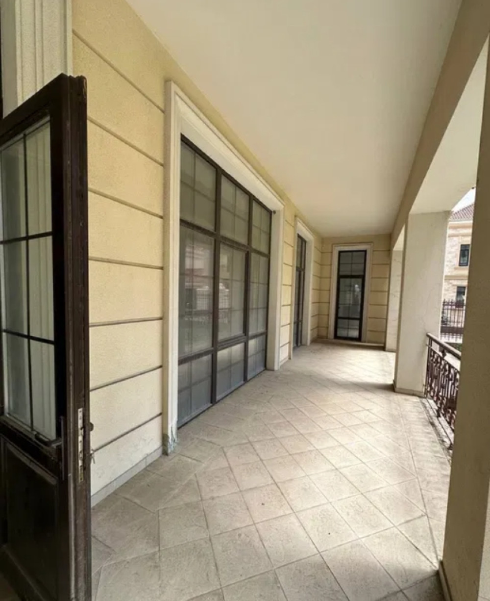 Дом на ул. Французский бульвар, 670 м², 650 000$ — FAKTOR