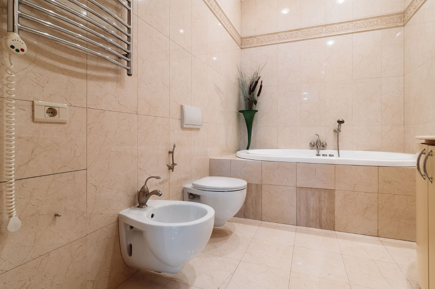 Квартира на ул. Дунаева пер, 217 м², 350 000$ — FAKTOR