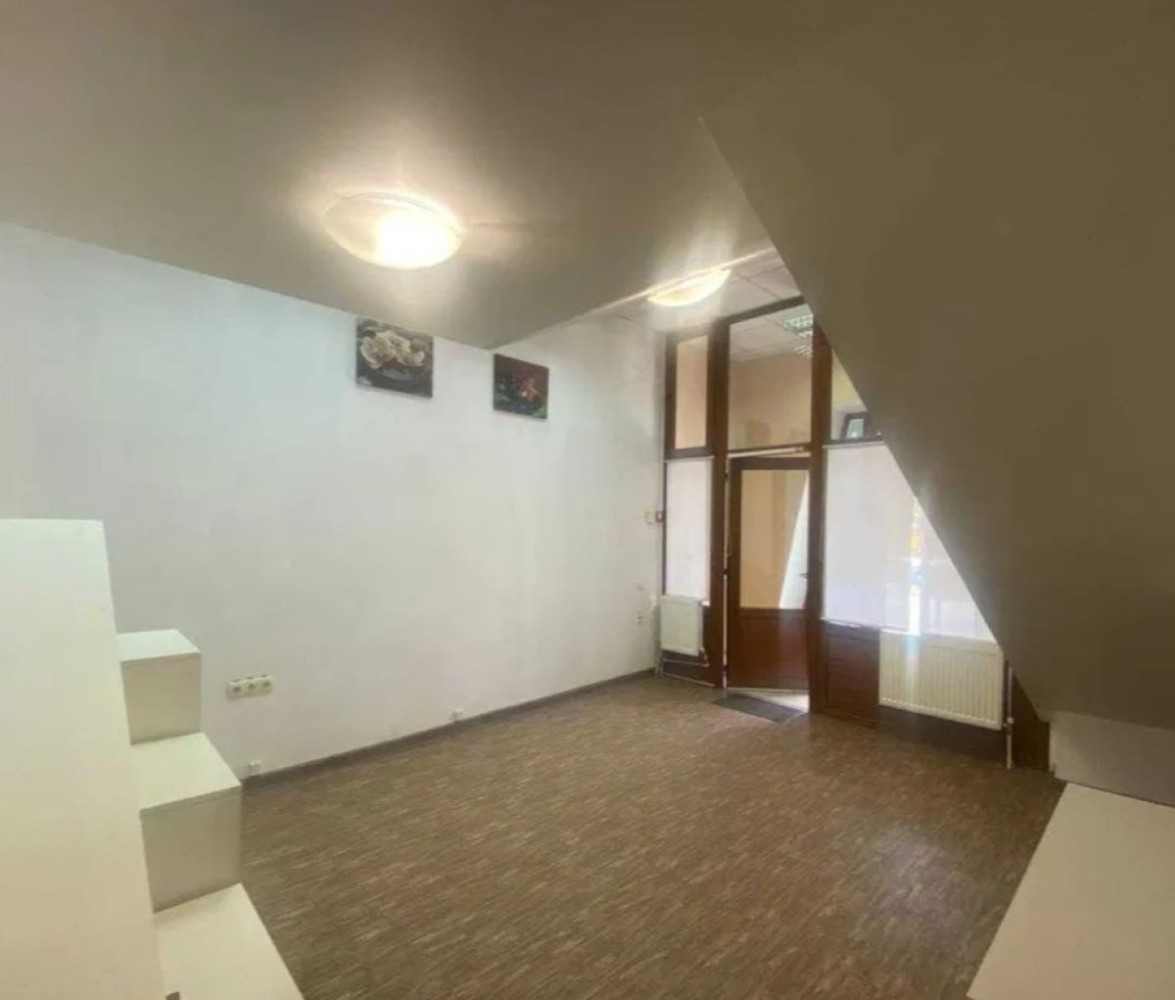 Коммерческая недвижимость на ул. Жуковского, 59 м², 72 000$ — FAKTOR