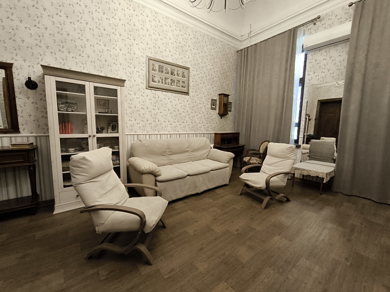 Квартира на вул. Гоголя, 325 м², 150 000$ — FAKTOR