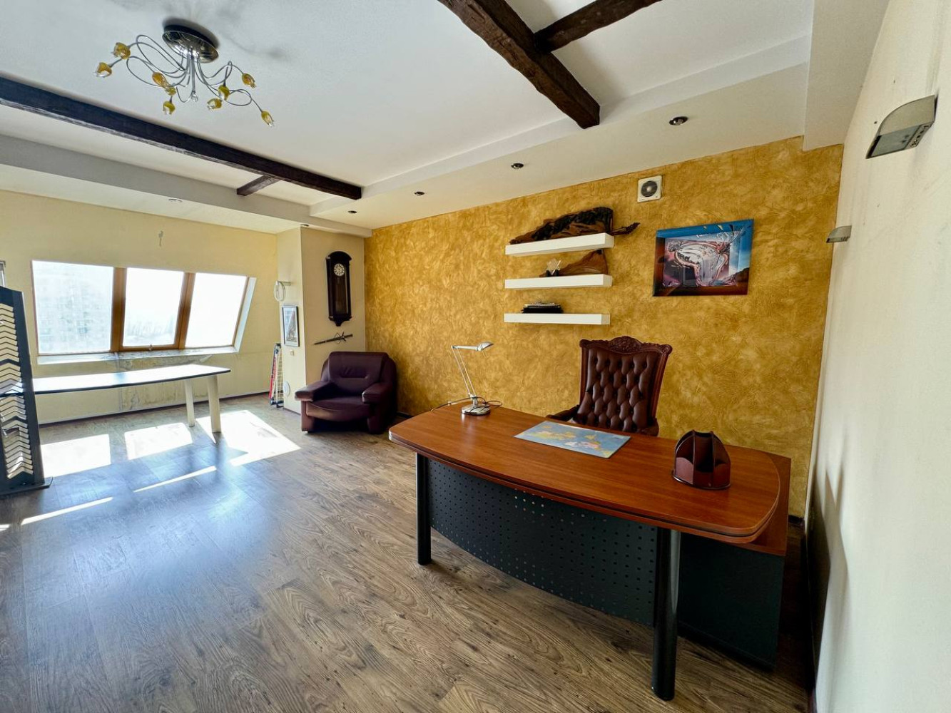 Квартира на вул. Тенистая, 240 м², 190 000$ — FAKTOR