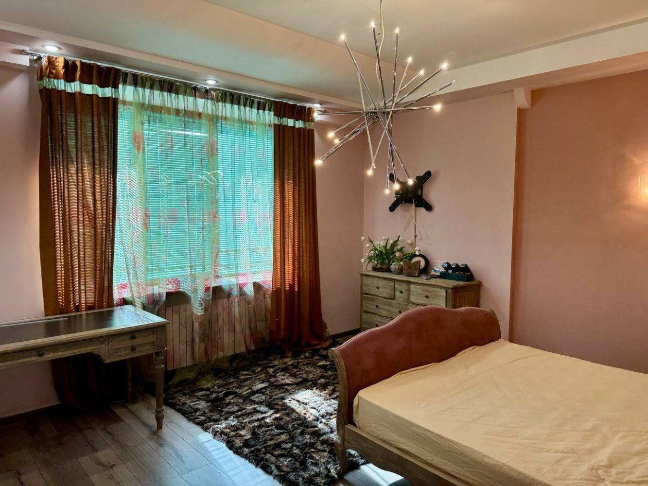 Квартира на вул. Тенистая, 240 м², 190 000$ — FAKTOR