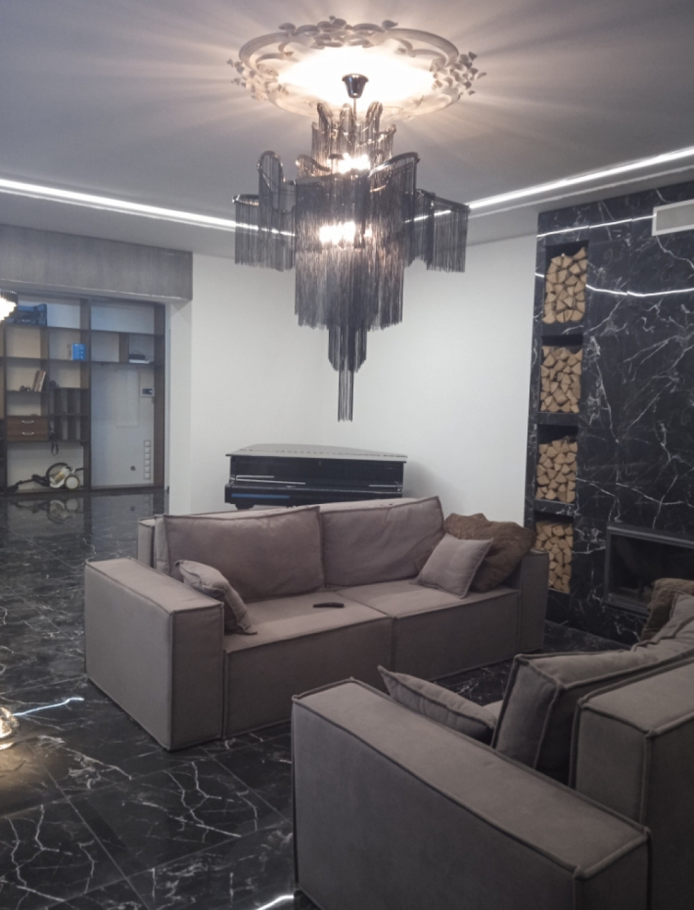 Дом на ул. Средняя, 625 м², 540 000$ — FAKTOR