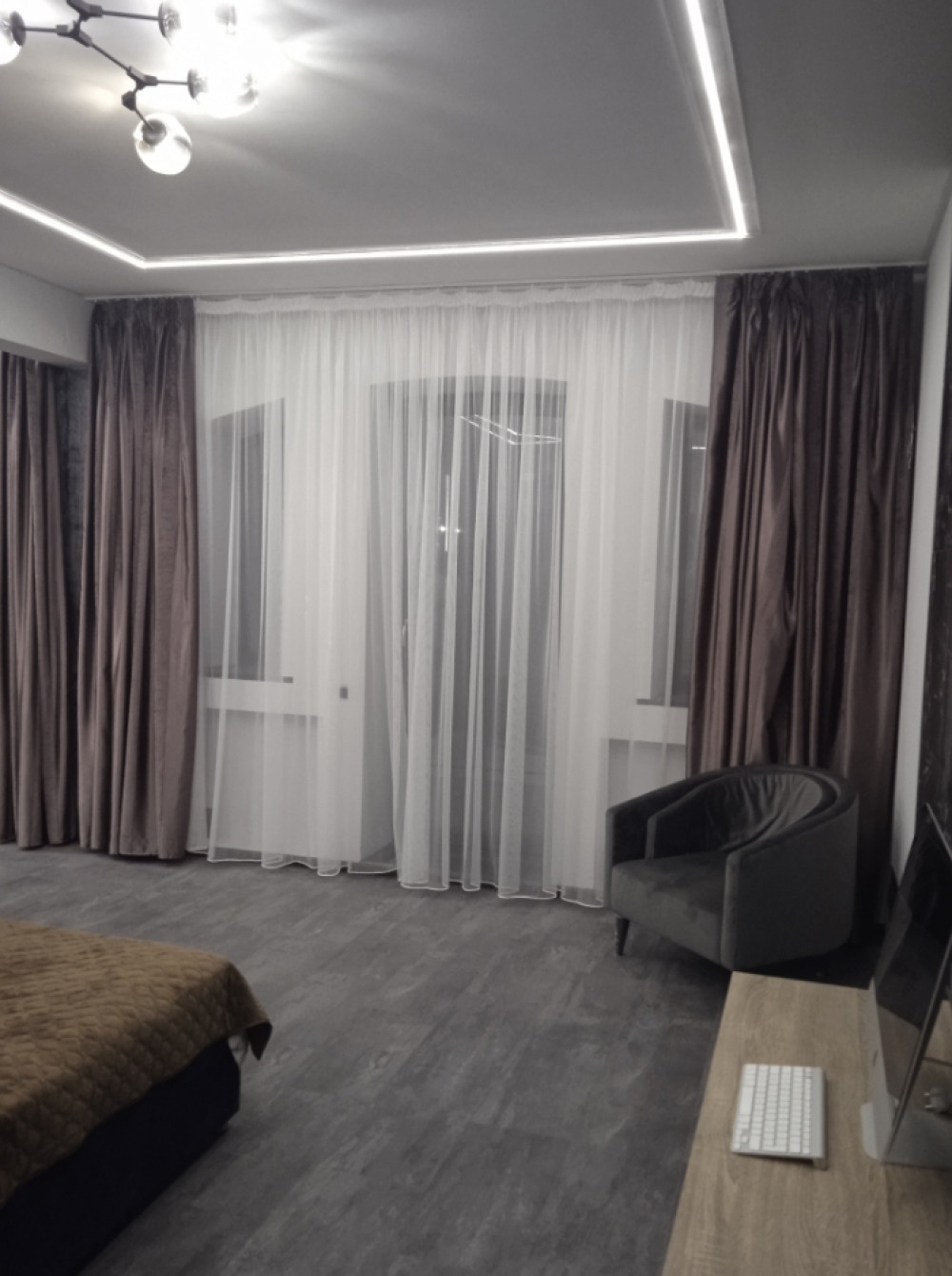 Дом на ул. Средняя, 625 м², 540 000$ — FAKTOR