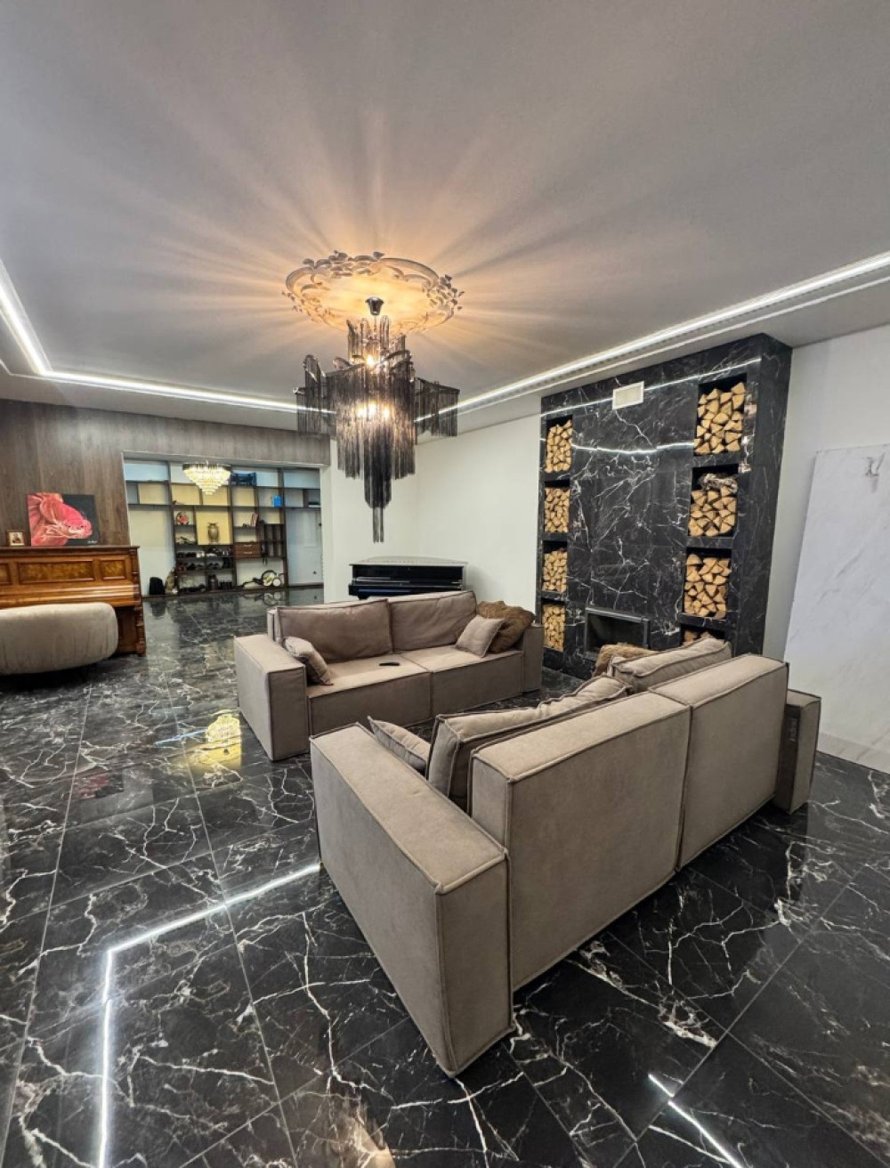 Дом на ул. Средняя, 625 м², 540 000$ — FAKTOR