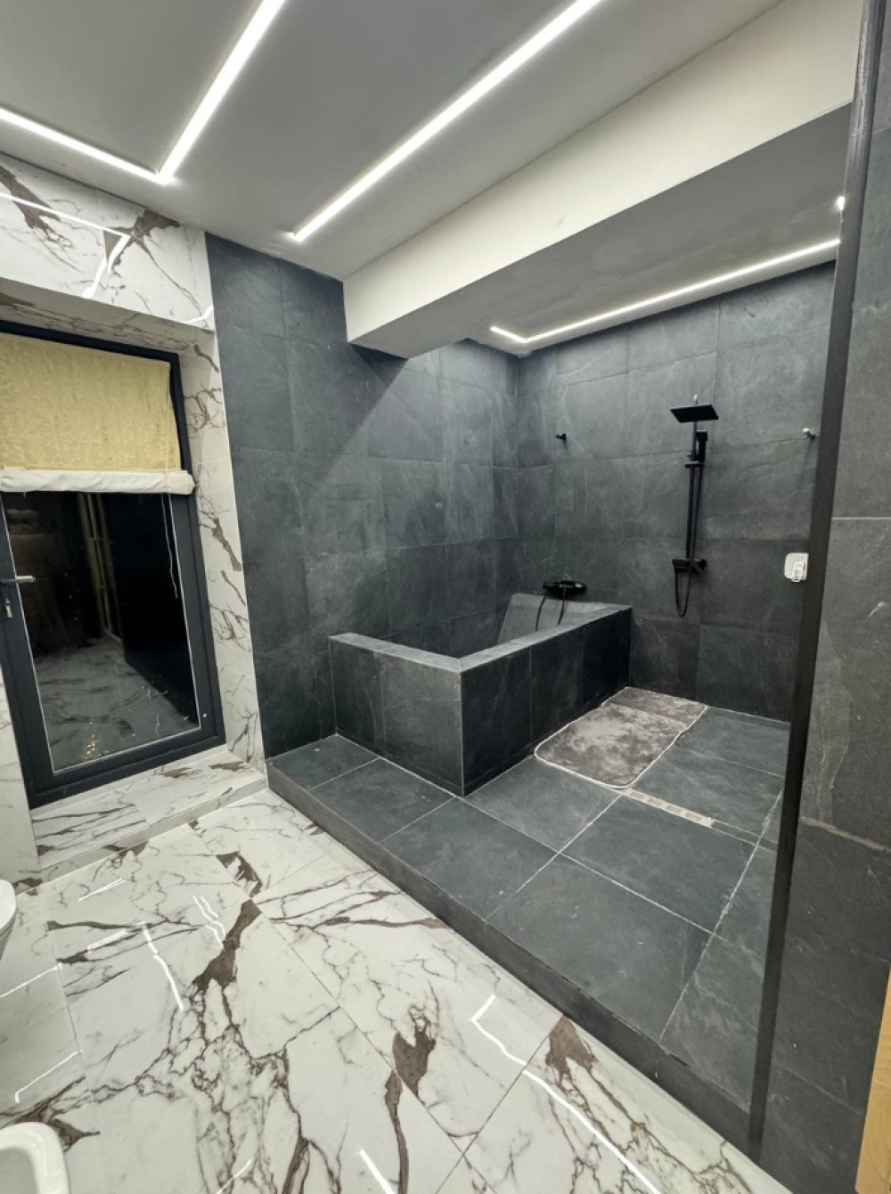 Дом на ул. Средняя, 625 м², 540 000$ — FAKTOR