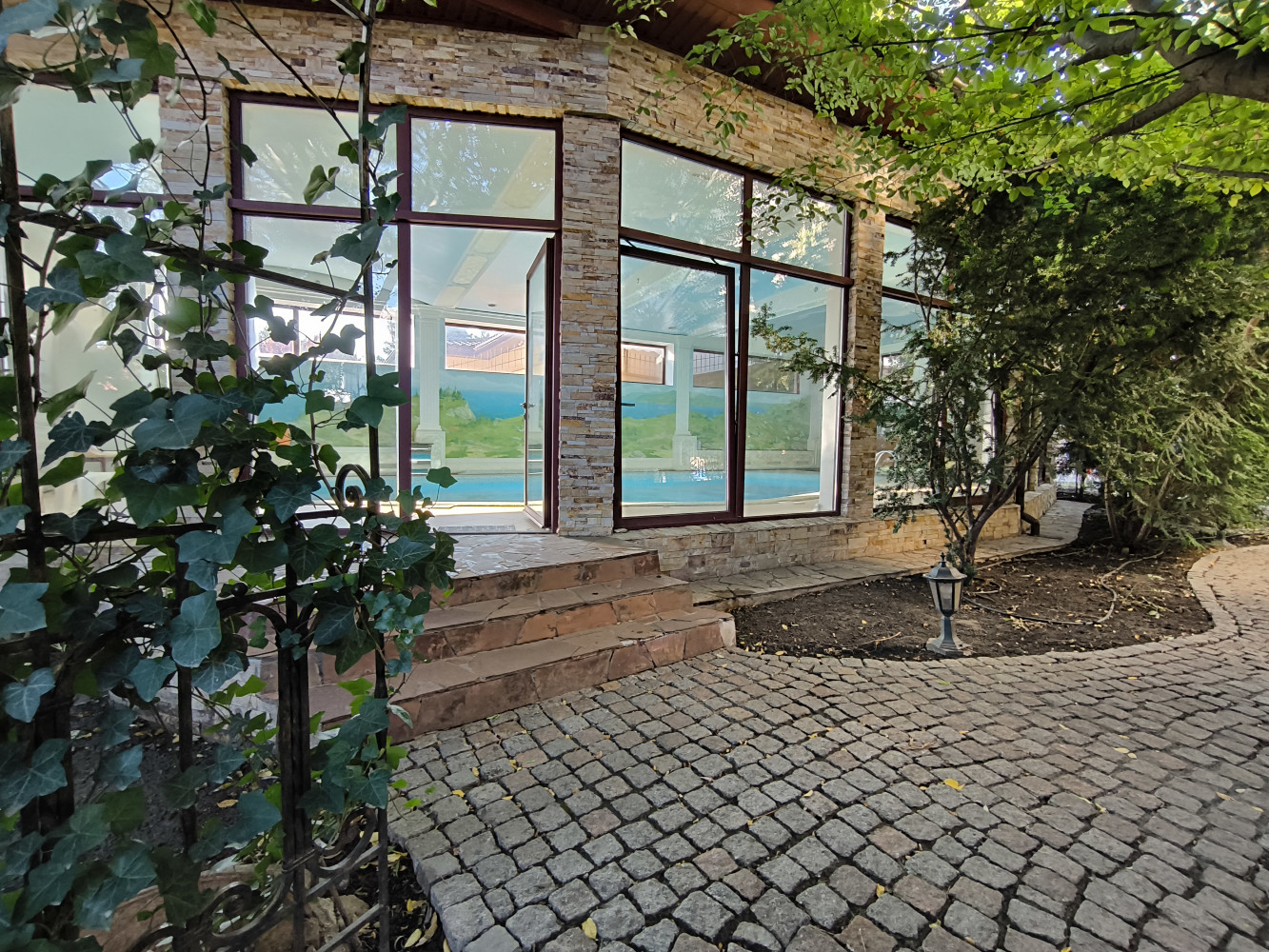 Дом на ул. Тимирязева, 392 м², 1 000 000$ — FAKTOR