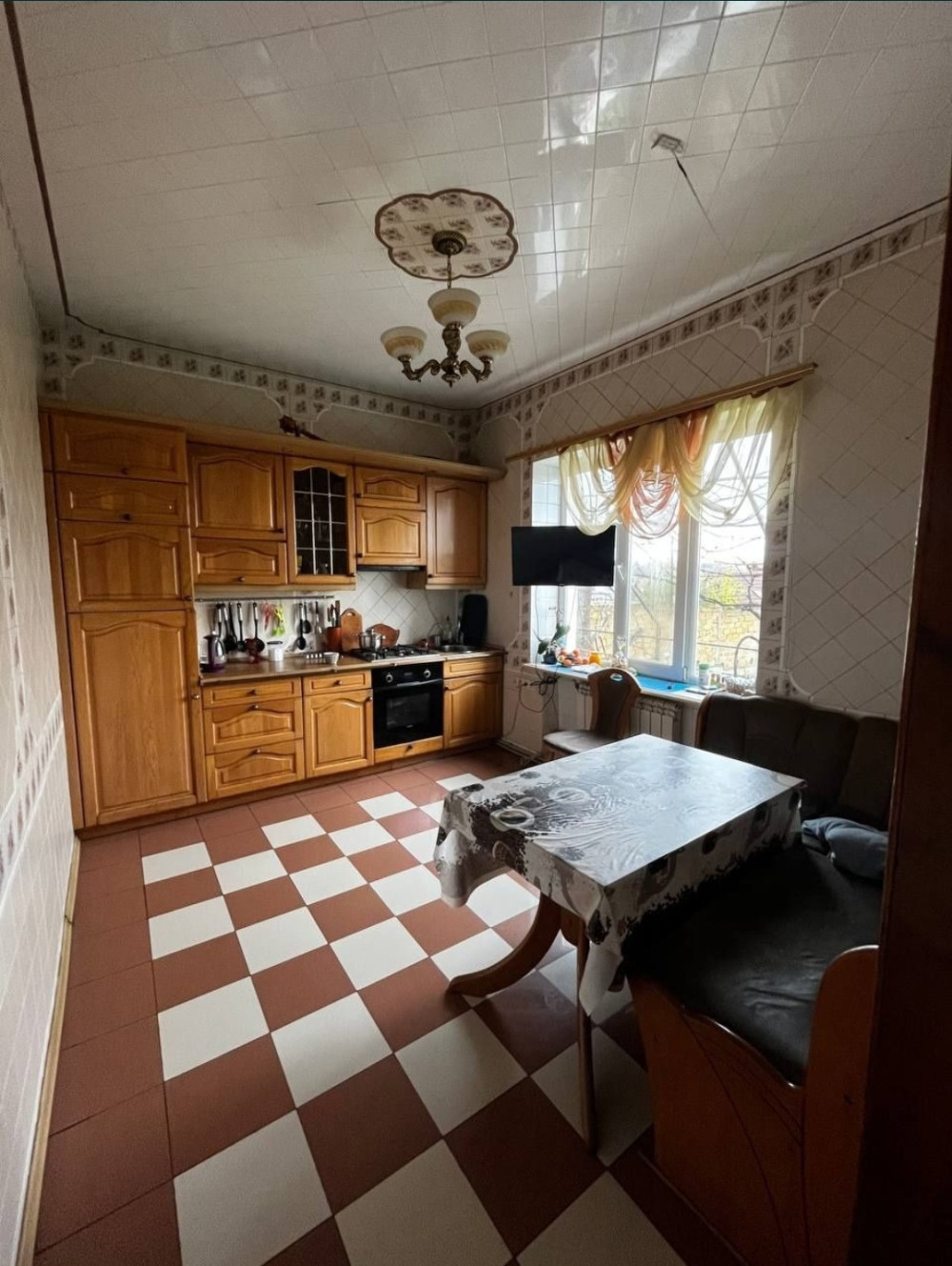 Дом на ул. Крушельницкой, 228 м², 150 000$ — FAKTOR