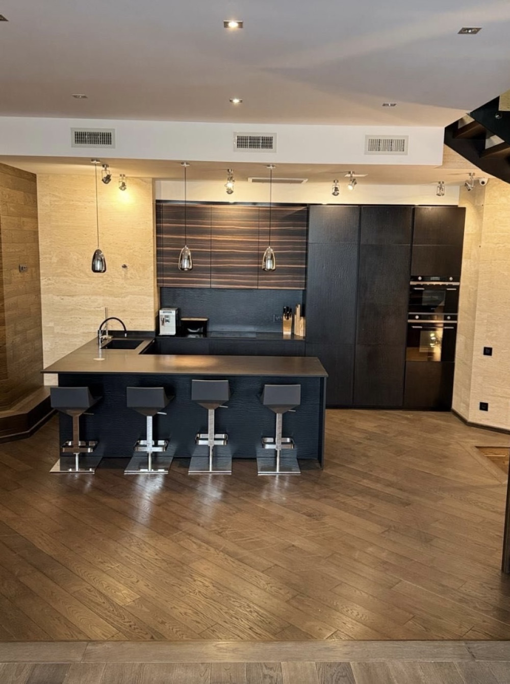 Квартира на ул. Говорова Маршала, 250 м², 350 000$ — FAKTOR
