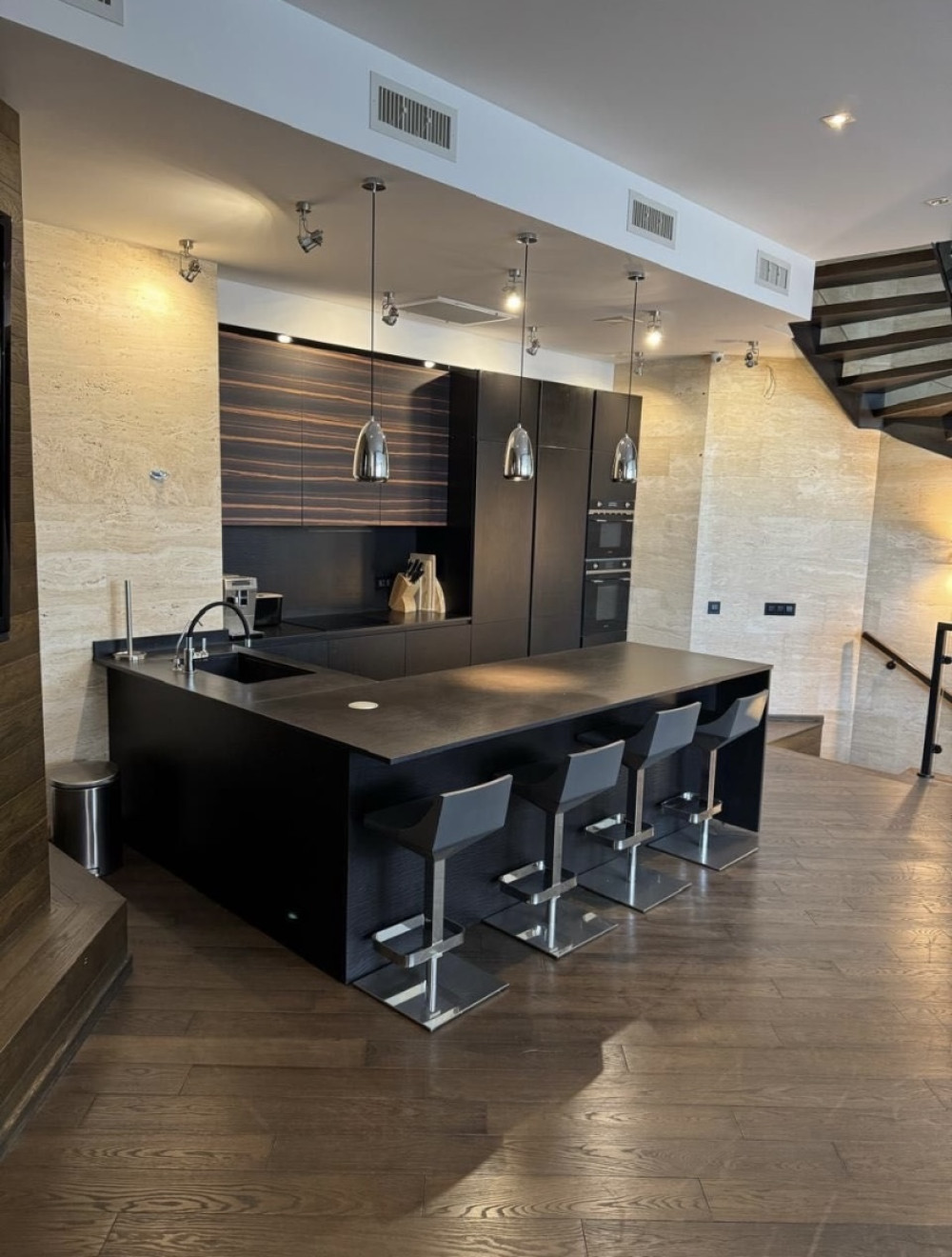 Квартира на ул. Говорова Маршала, 250 м², 350 000$ — FAKTOR