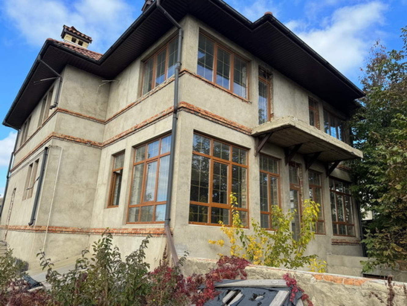 Дом на ул. Бризовая, 392 м², 190 000$ — FAKTOR