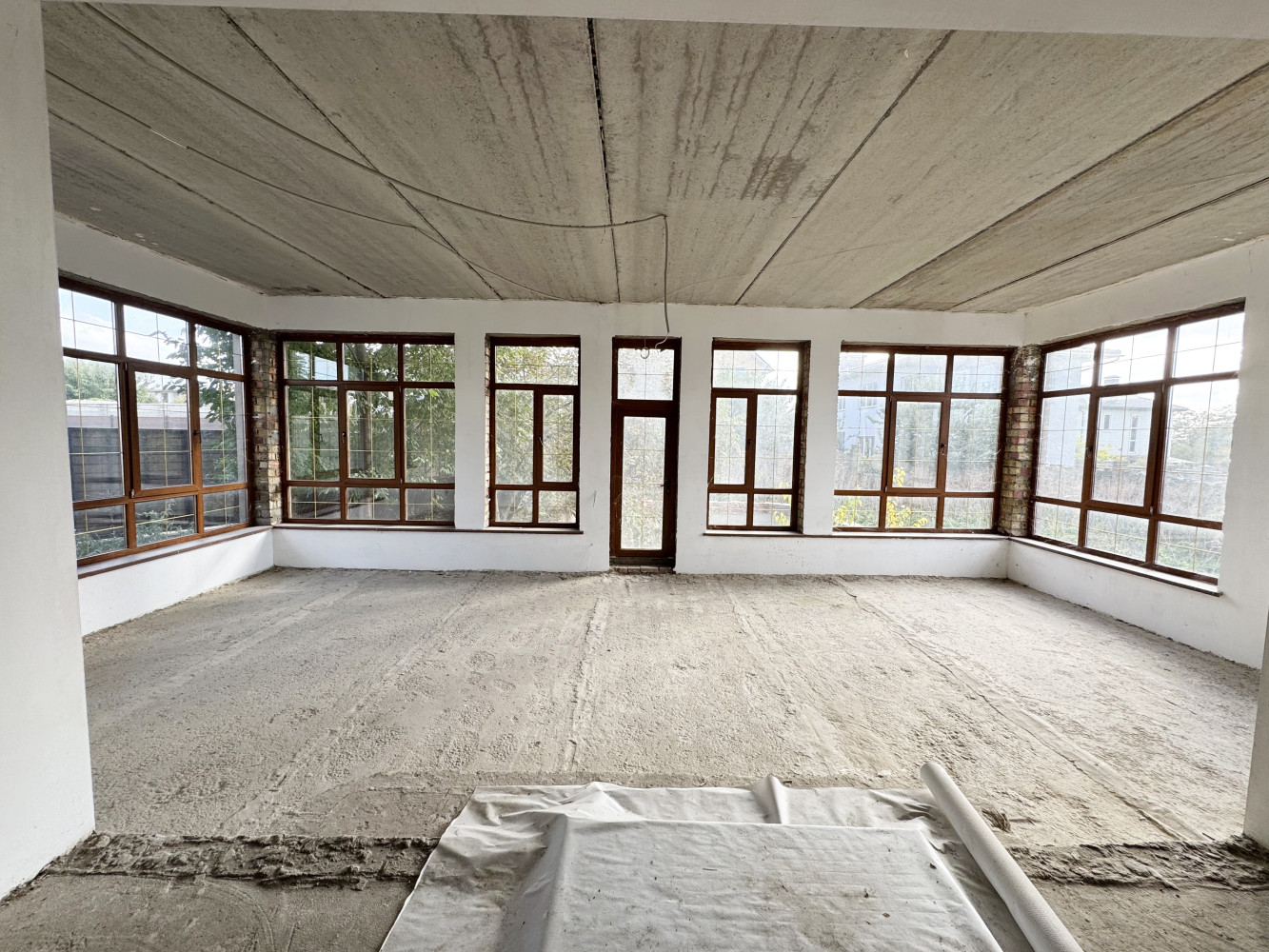 Дом на ул. Бризовая, 392 м², 190 000$ — FAKTOR