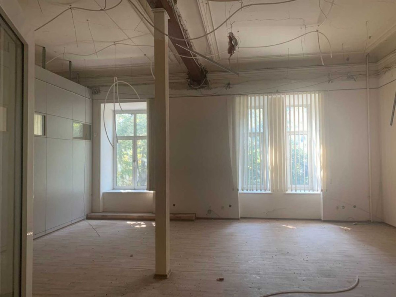 Коммерческая недвижимость на ул. Дерибасовская, 554 м², 820 000$ — FAKTOR