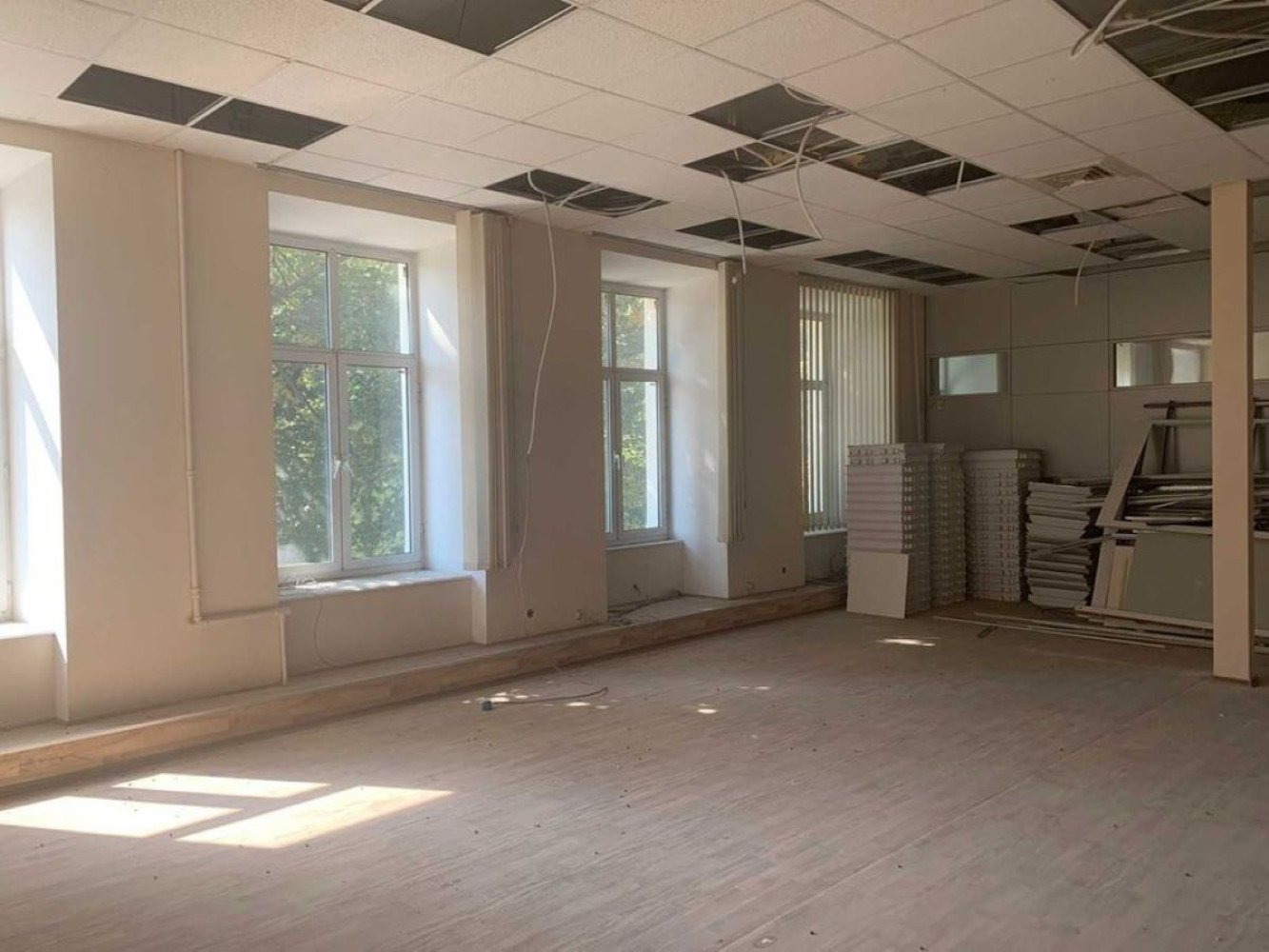 Коммерческая недвижимость на ул. Дерибасовская, 554 м², 820 000$ — FAKTOR