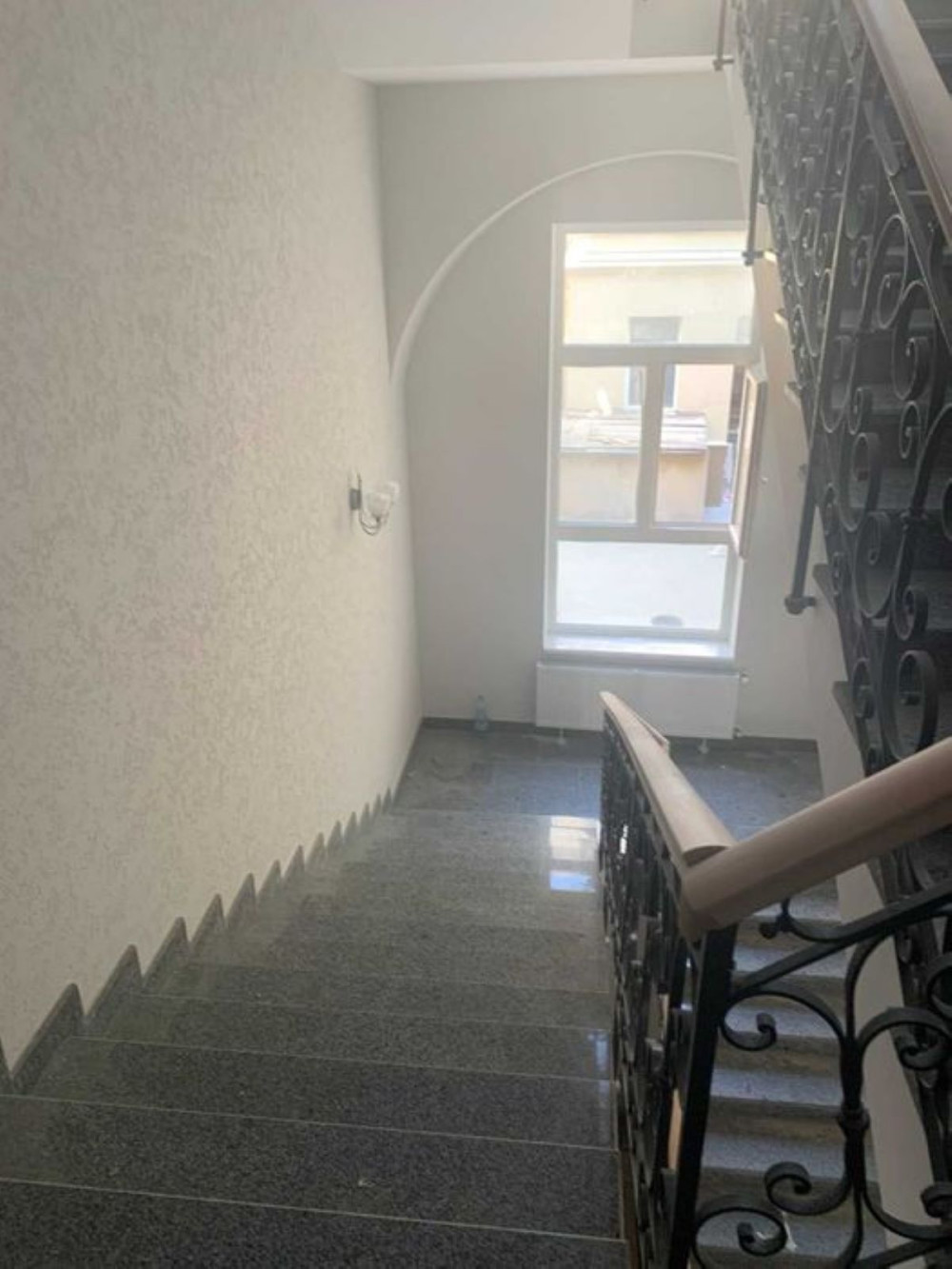 Коммерческая недвижимость на ул. Дерибасовская, 554 м², 820 000$ — FAKTOR