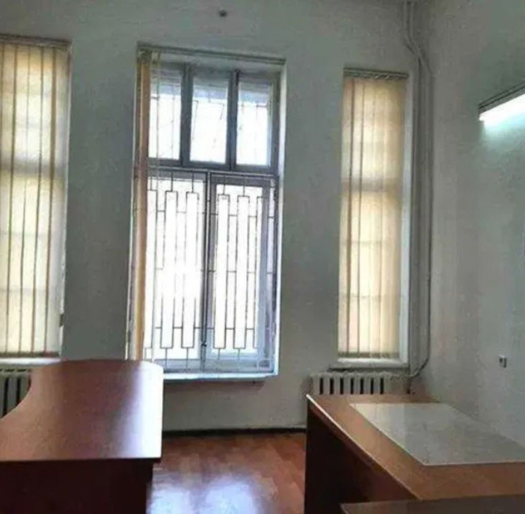 Коммерческая недвижимость на ул. Южная, 920 м², 650 000$ — FAKTOR