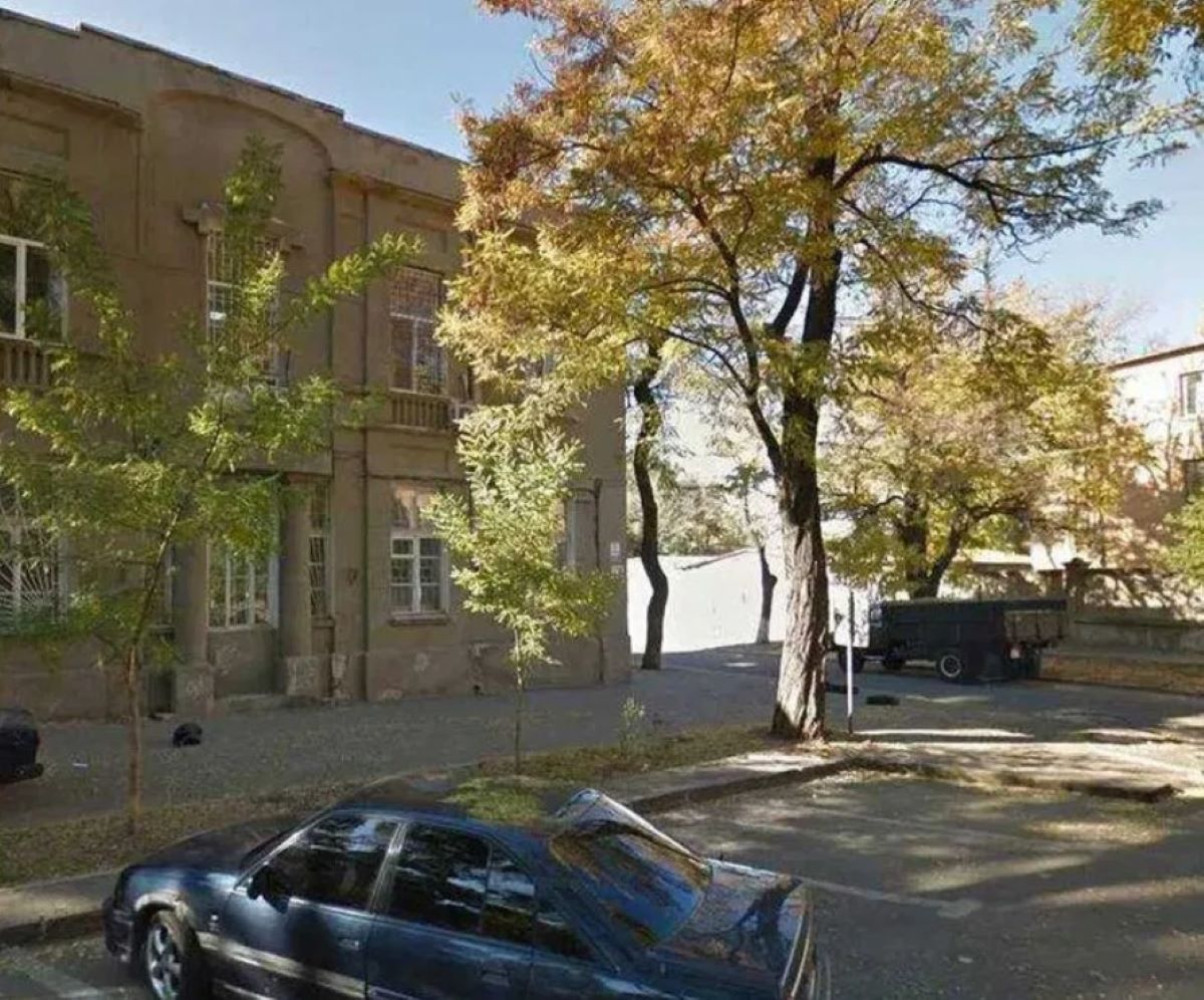 Коммерческая недвижимость на ул. Южная, 920 м², 650 000$ — FAKTOR