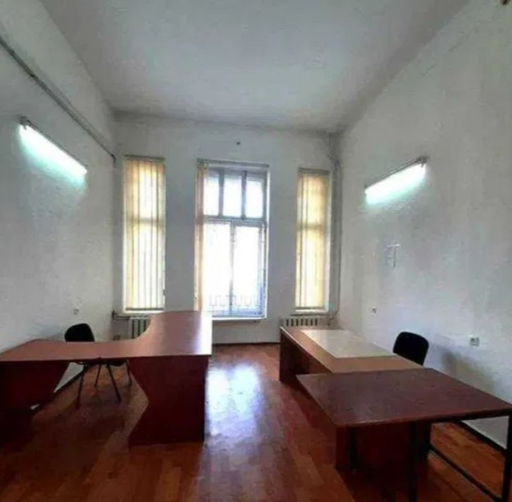 Коммерческая недвижимость на ул. Южная, 920 м², 650 000$ — FAKTOR