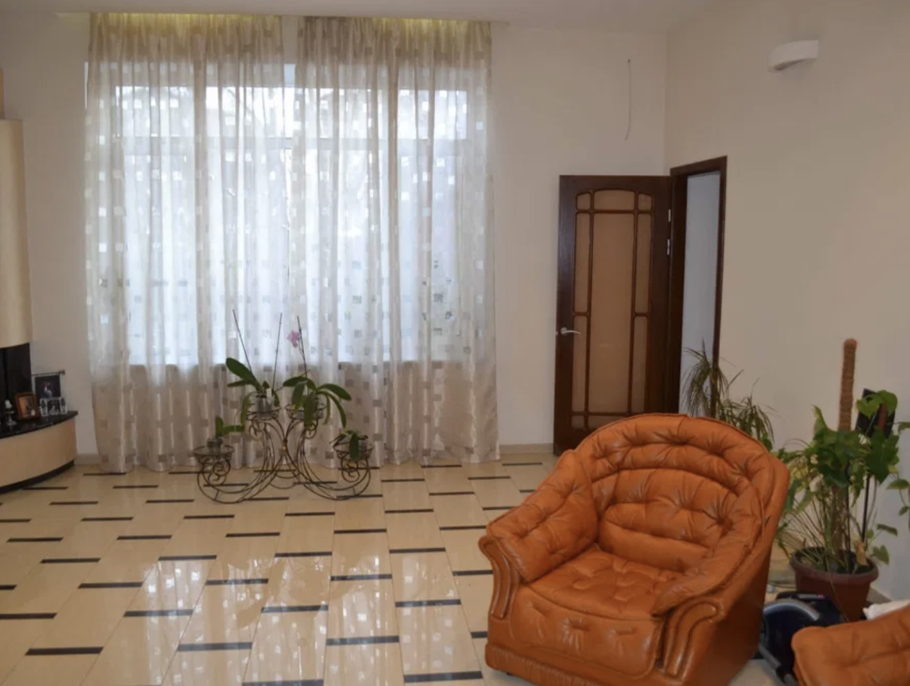 Будинок на вул. Бригадная, 467 м², 375 000$ — FAKTOR