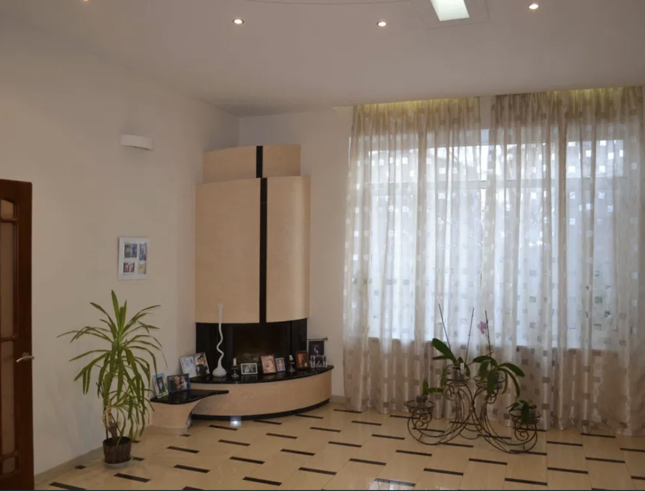 Будинок на вул. Бригадная, 467 м², 375 000$ — FAKTOR