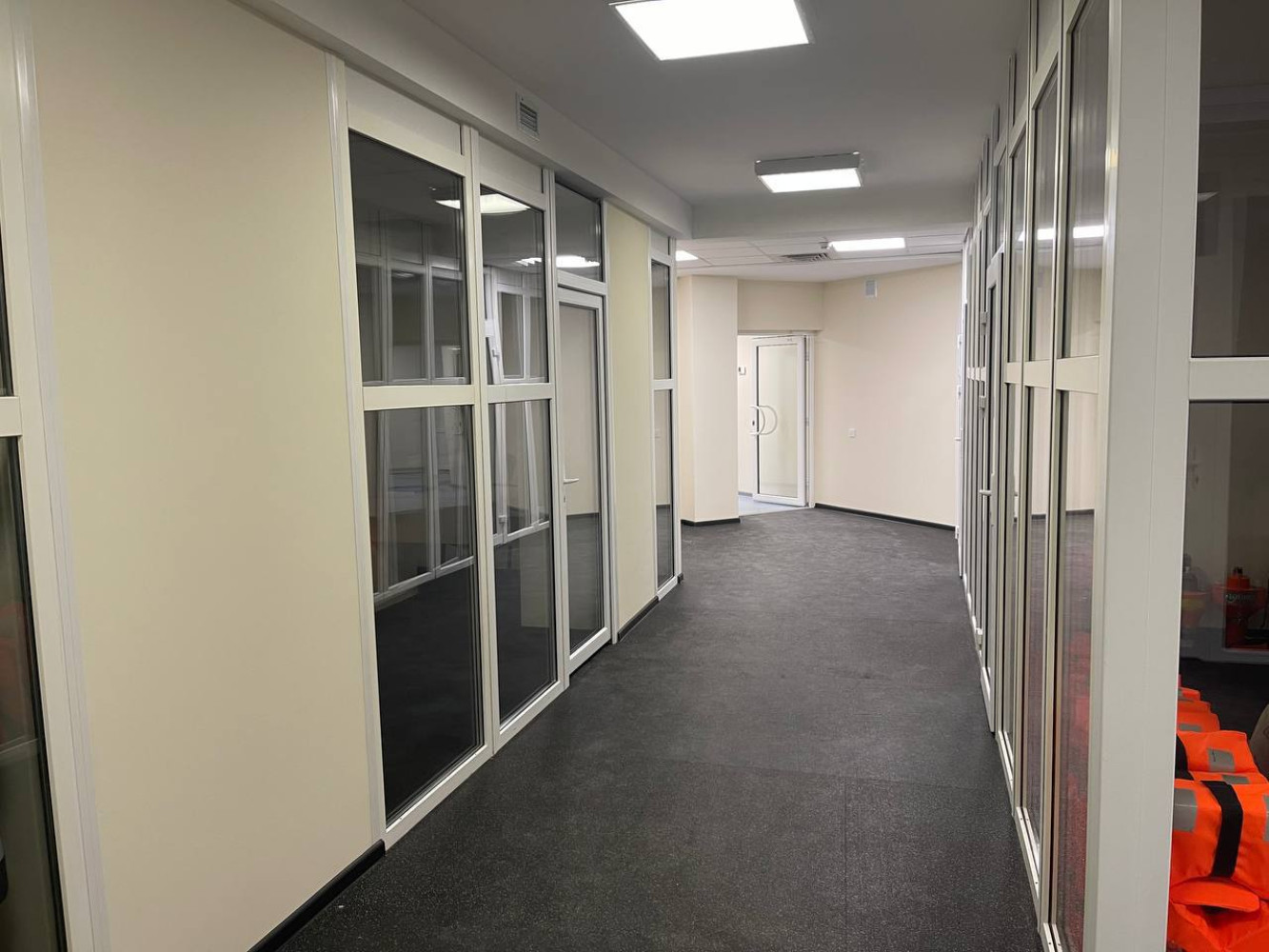 Комерційна нерухомість на вул. Среднефонтанская, 1780 м², 1 500 000$ — FAKTOR