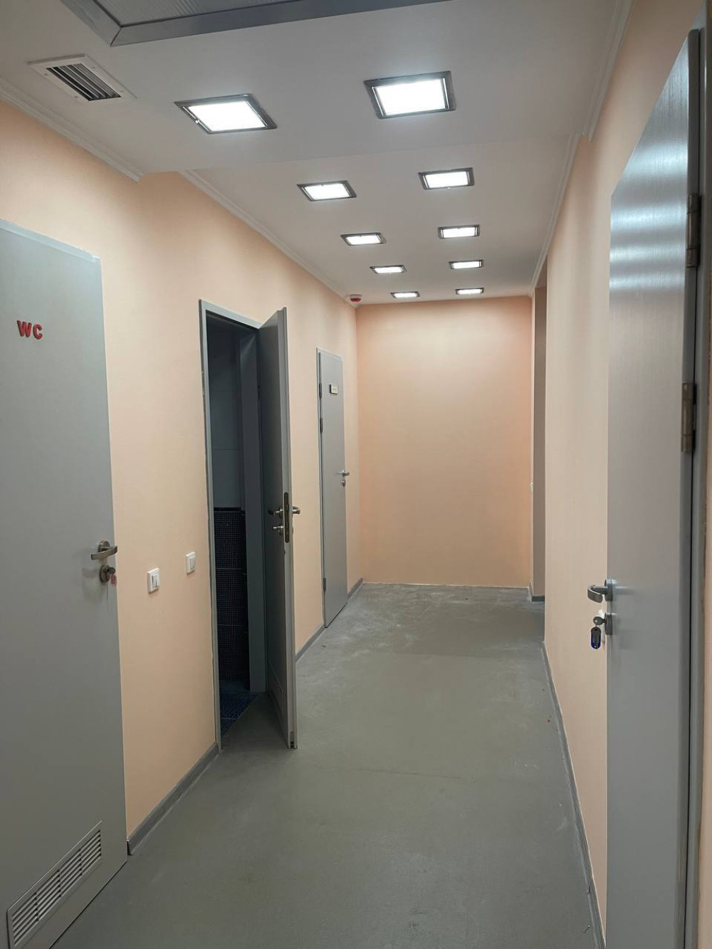 Комерційна нерухомість на вул. Среднефонтанская, 1780 м², 1 500 000$ — FAKTOR