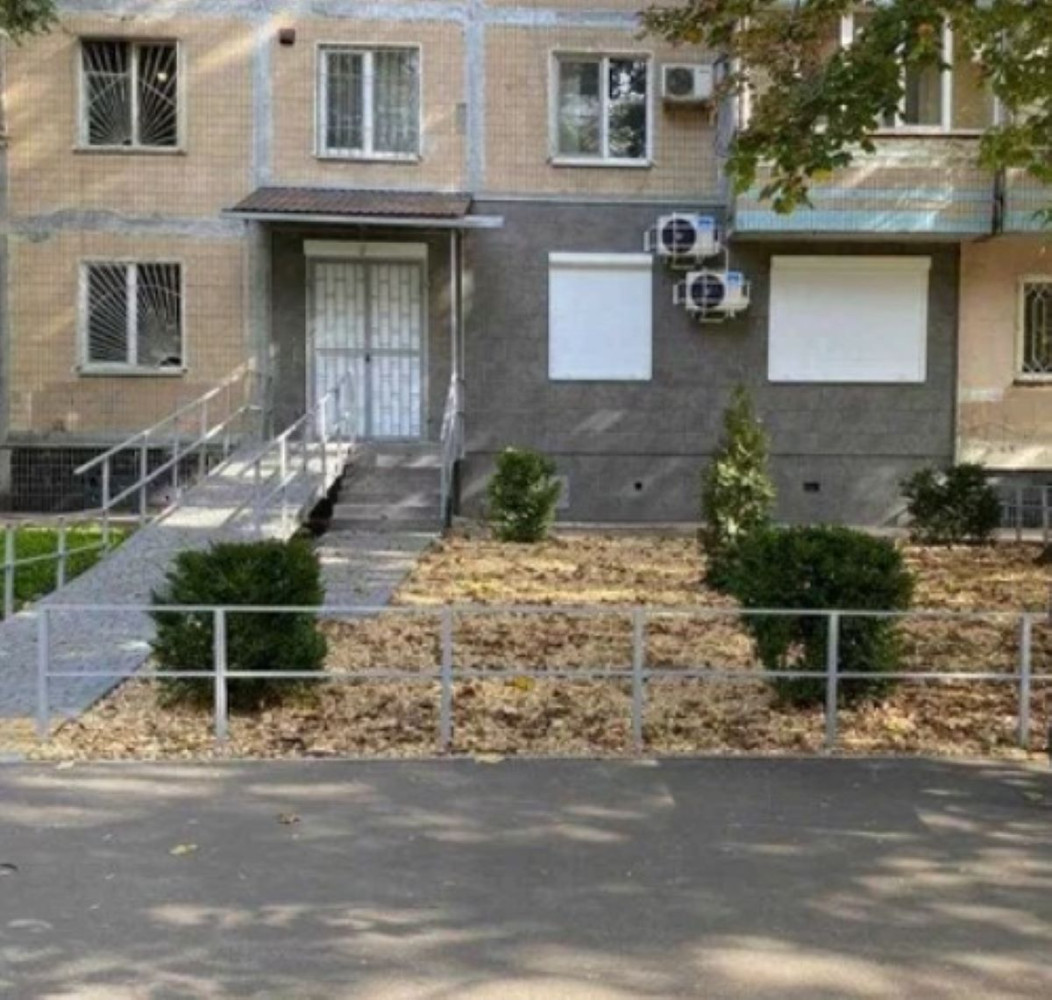 Коммерческая недвижимость на ул. Ильфа и Петрова, 48 м², 71 000$ — FAKTOR