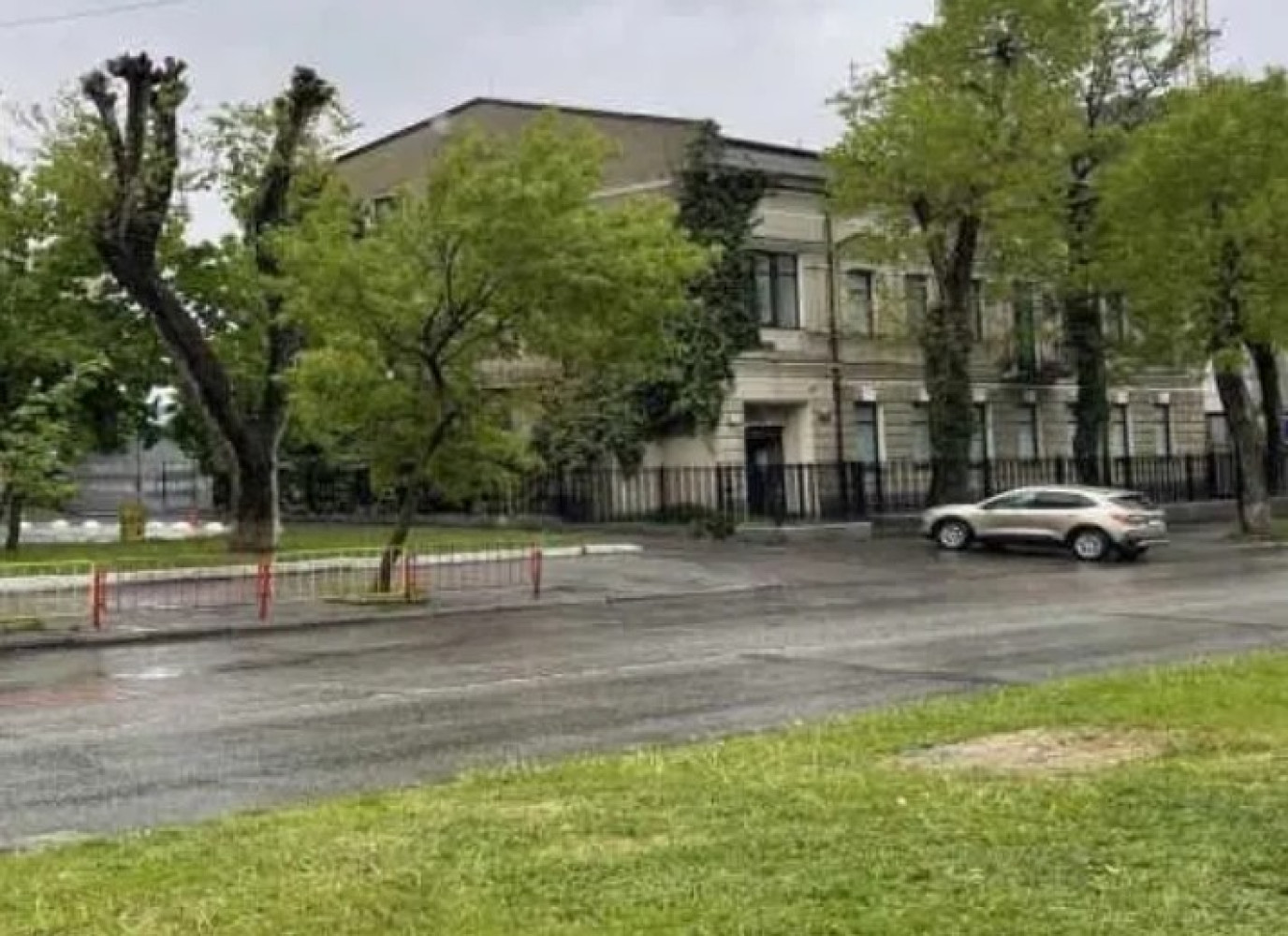 Коммерческая недвижимость на ул. Гагарина проспект, 1250 м², 1 800 000$ — FAKTOR