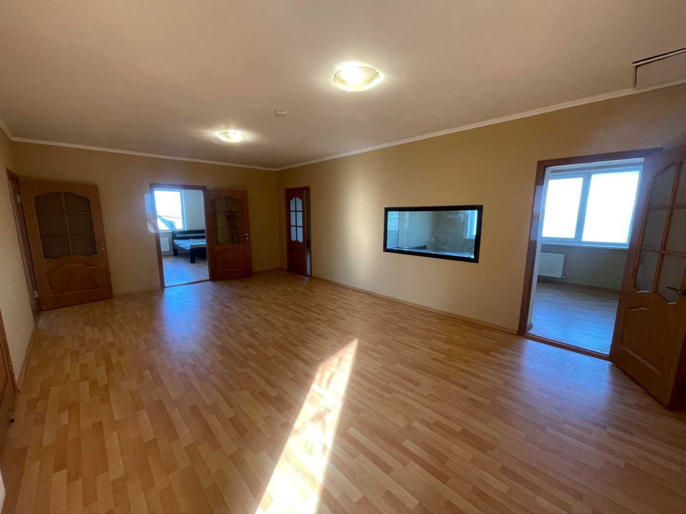 Будинок на вул. Луговая, 260 м², 149 000$ — FAKTOR