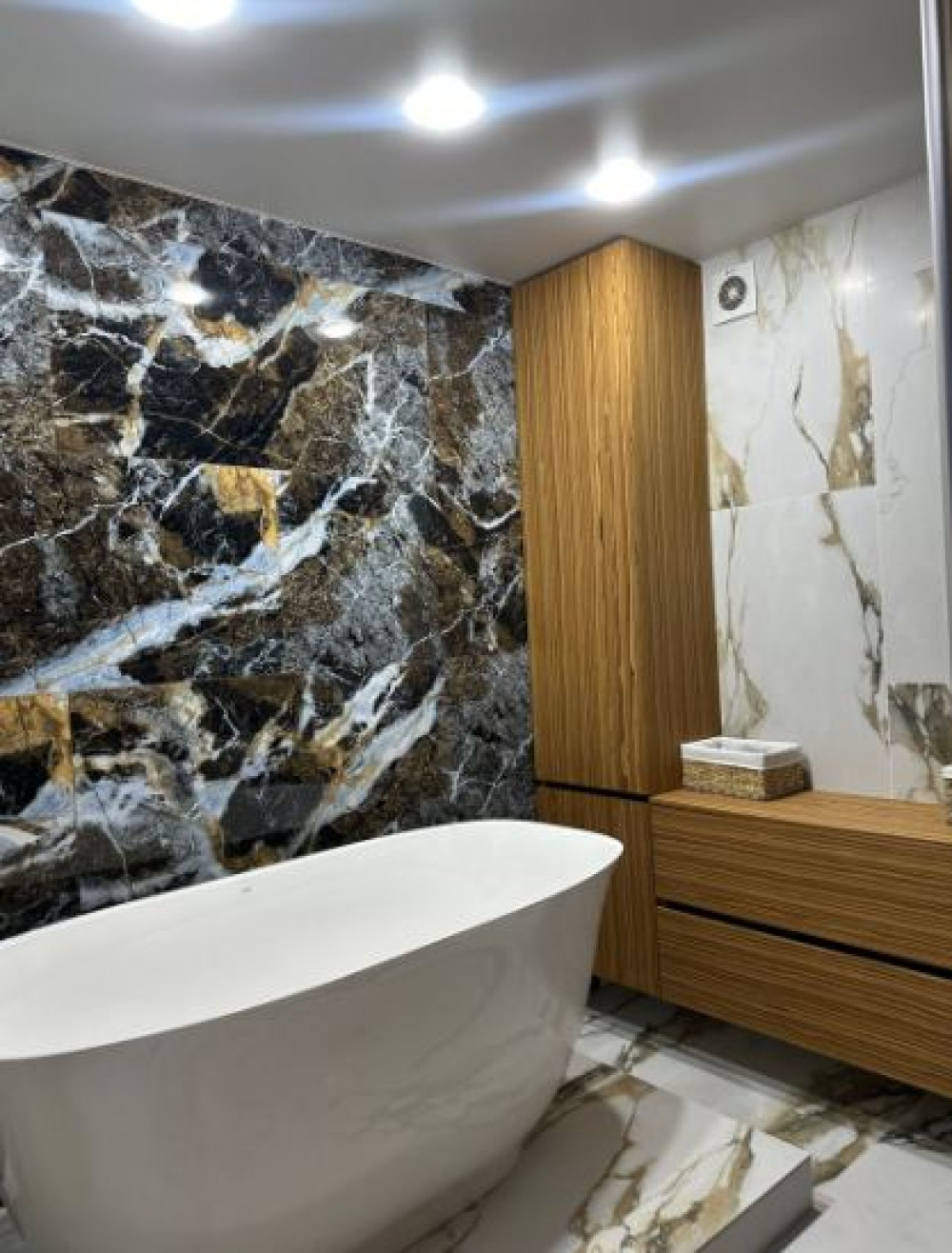 Квартира на ул. Каманина, 145 м², 350 000$ — FAKTOR