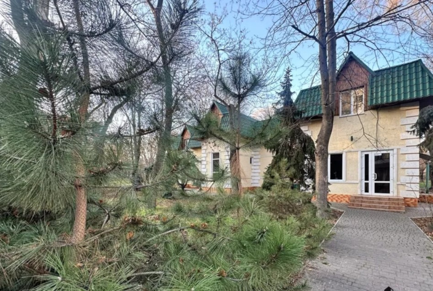 Комерційна нерухомість на вул. Сегедская, 364 м², 270 000$ — FAKTOR