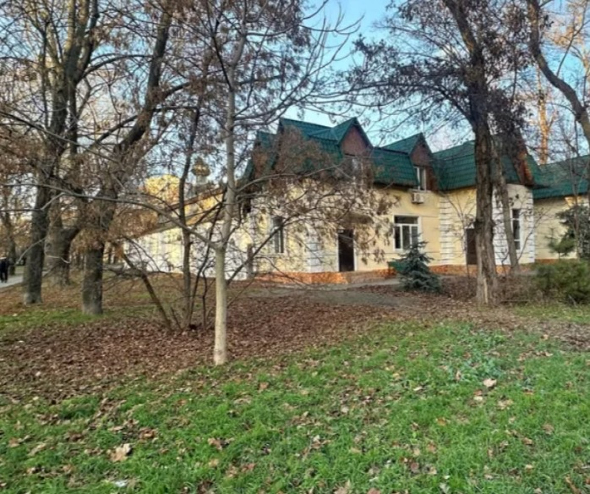 Комерційна нерухомість на вул. Сегедская, 364 м², 270 000$ — FAKTOR