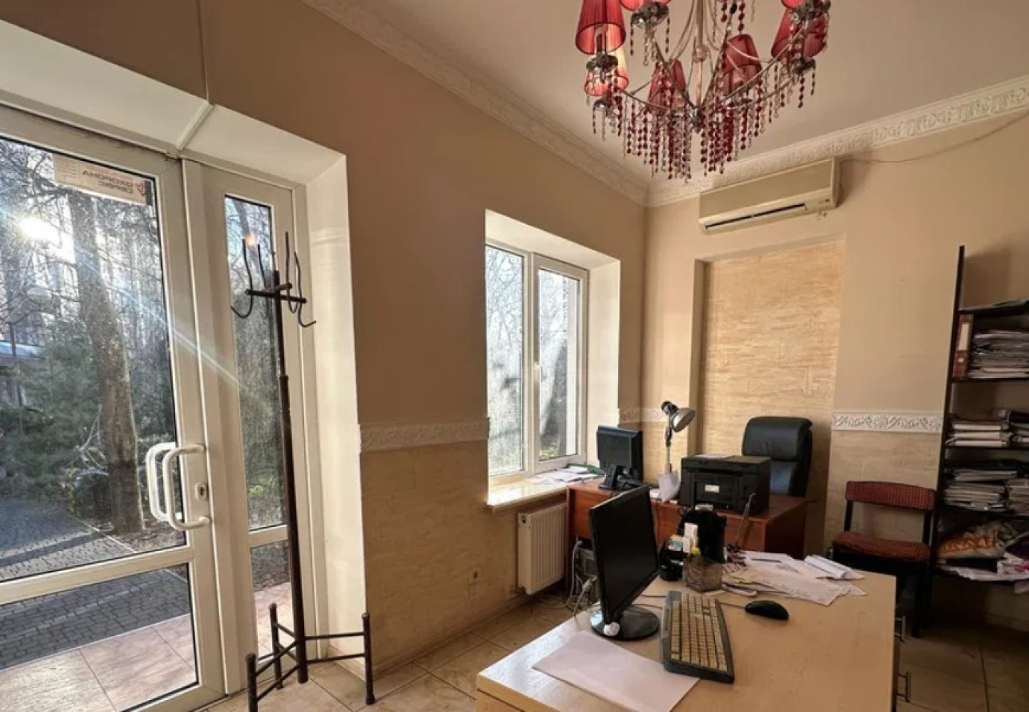 Комерційна нерухомість на вул. Сегедская, 364 м², 270 000$ — FAKTOR