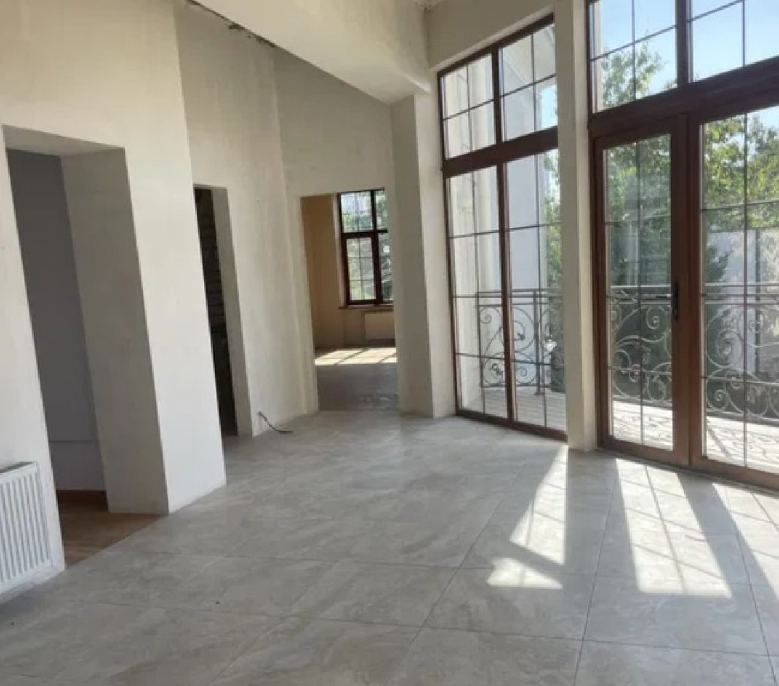 Комерційна нерухомість на вул. Каманина, 350 м², 600 000$ — FAKTOR