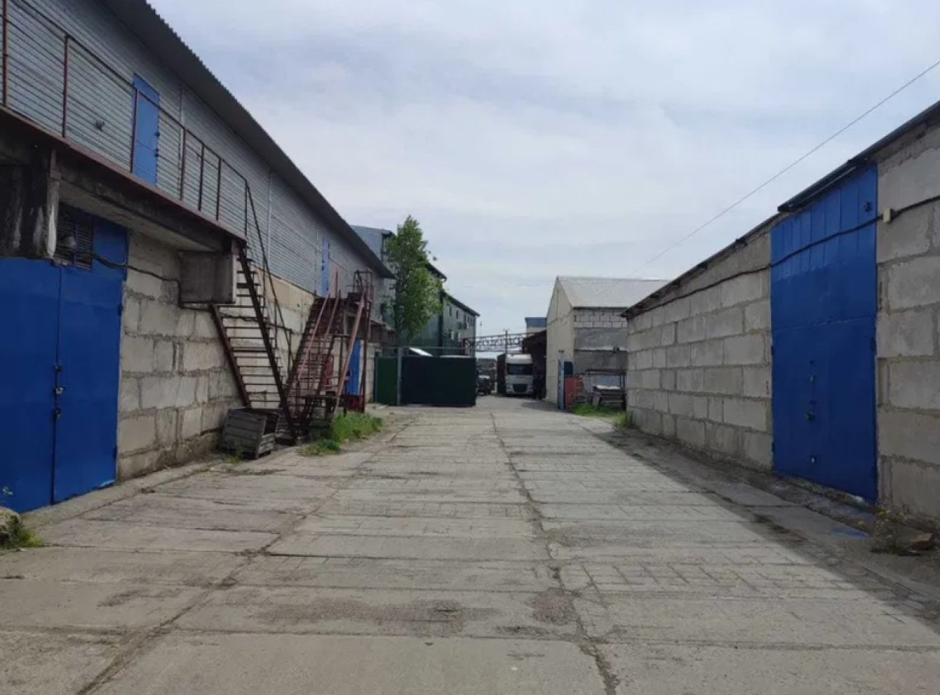 Комерційна нерухомість на вул. Базовая, 5674 м², 750 000$ — FAKTOR